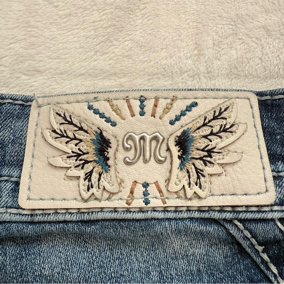 EUC Miss Me Secret Skinny Jeans Mid Rise with Turquoise Studs and Rhinestones - Picture 10 of 16